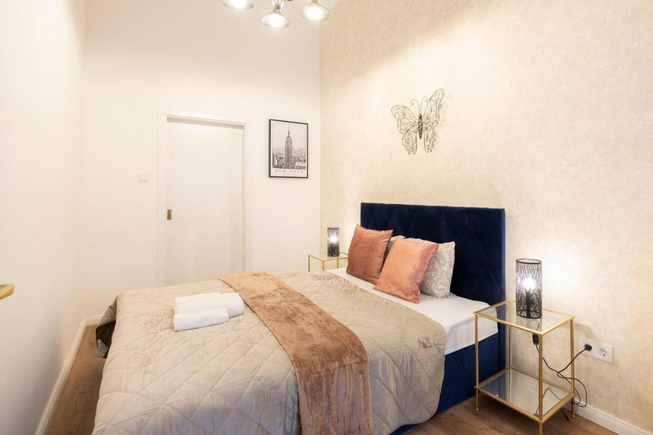 Luxurious Central Grand Home W/ 3Bedrm 2Bathrm Budapest Eksteriør bilde