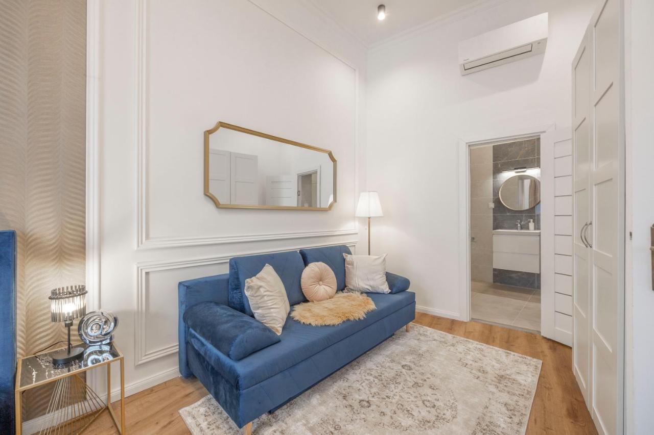 Luxurious Central Grand Home W/ 3Bedrm 2Bathrm Budapest Eksteriør bilde