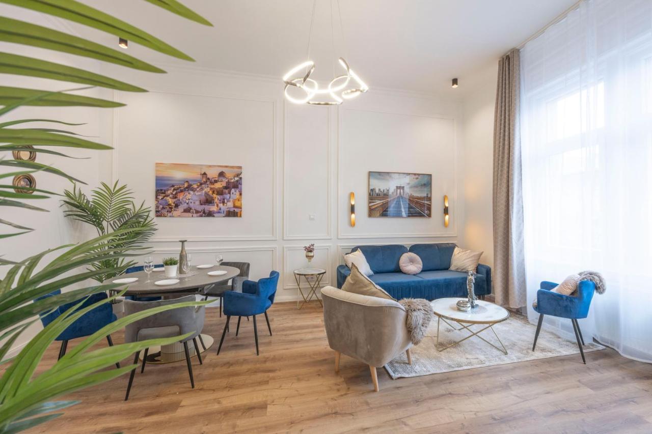 Luxurious Central Grand Home W/ 3Bedrm 2Bathrm Budapest Eksteriør bilde