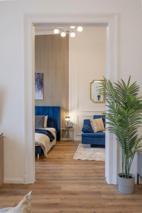 Luxurious Central Grand Home W/ 3Bedrm 2Bathrm Budapest Eksteriør bilde