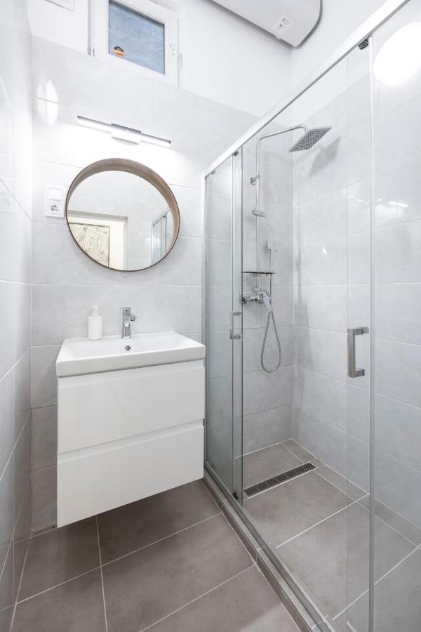 Luxurious Central Grand Home W/ 3Bedrm 2Bathrm Budapest Eksteriør bilde
